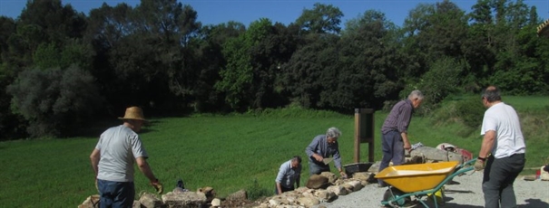 El Consell Comarcal i el Centre d’Estudis Comarcals de Banyoles signen un conveni per defensar i divulgar el patrimoni cultural de la comarca